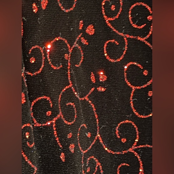 Notations Black and Red Sparkly top Size PM - Picture 3 of 16